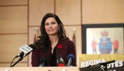 省长办公室聘用前里贾纳市长桑德拉·马斯特斯担任副幕僚长